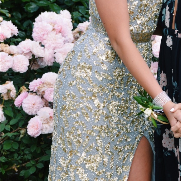 prom or event dress - Picture 6 of 6